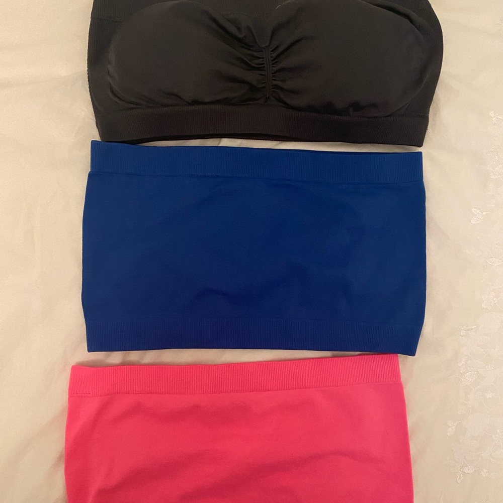 Three bandeaus (grey, blue, and pink)